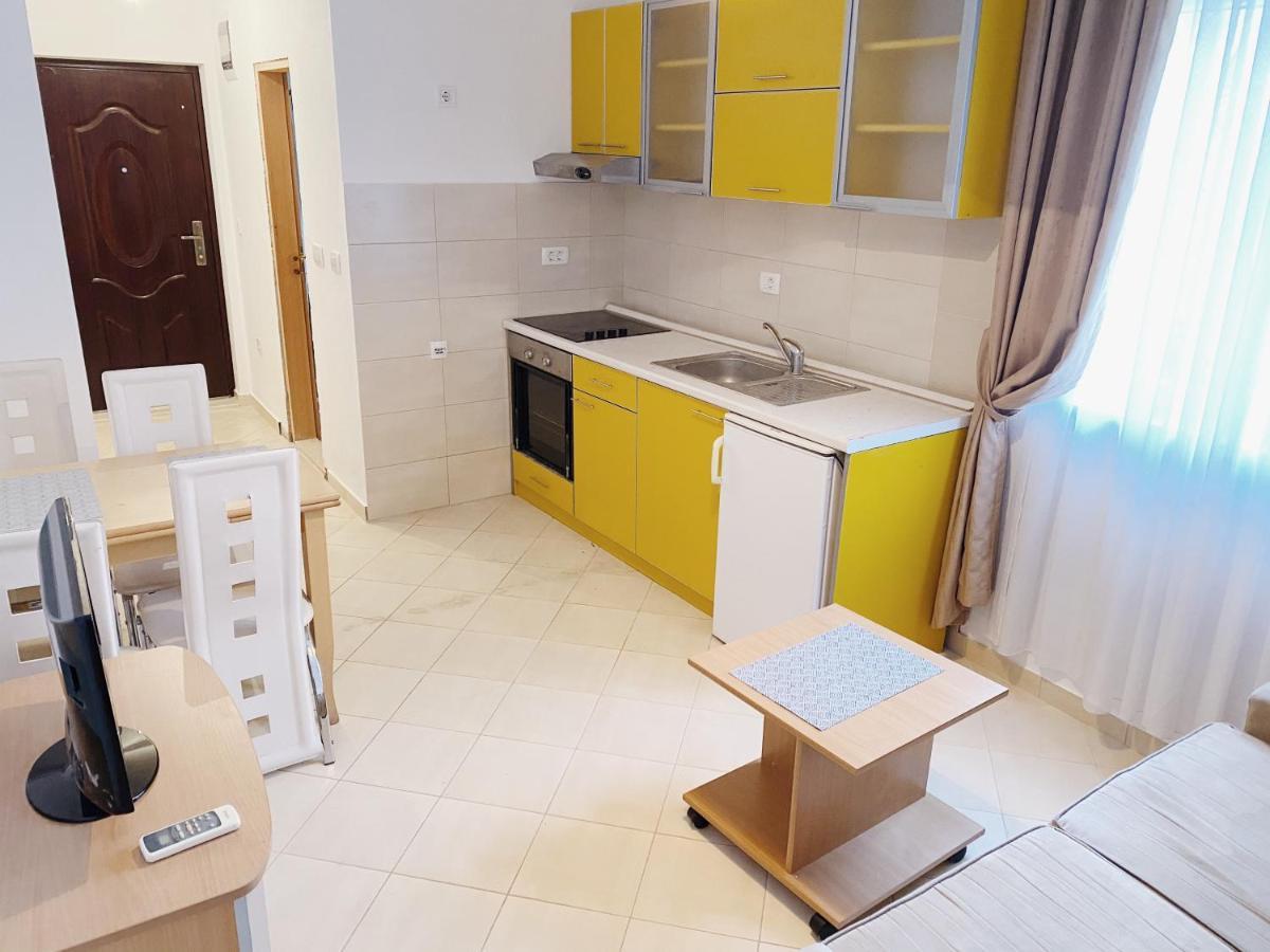 Apartments Sneki Baošići Bagian luar foto