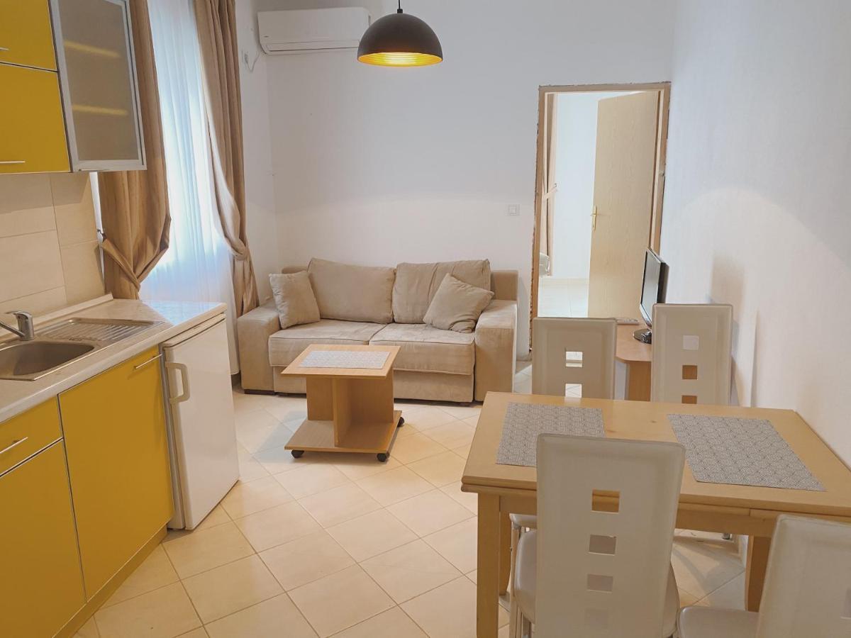Apartments Sneki Baošići Bagian luar foto