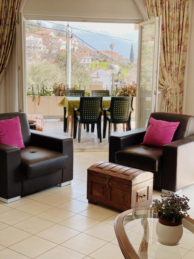 Apartments Sneki Baošići Bagian luar foto