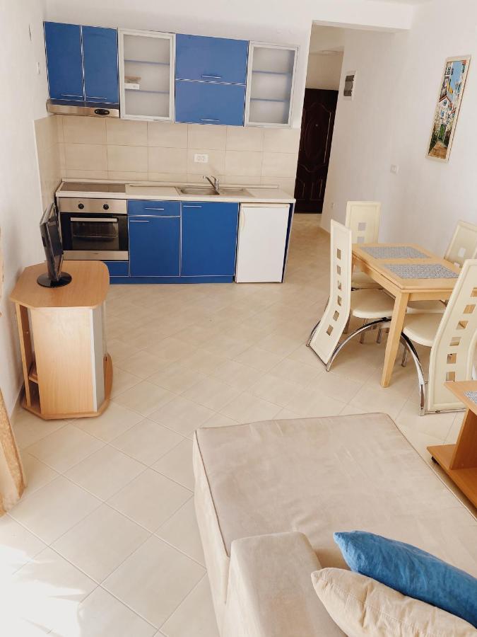 Apartments Sneki Baošići Bagian luar foto