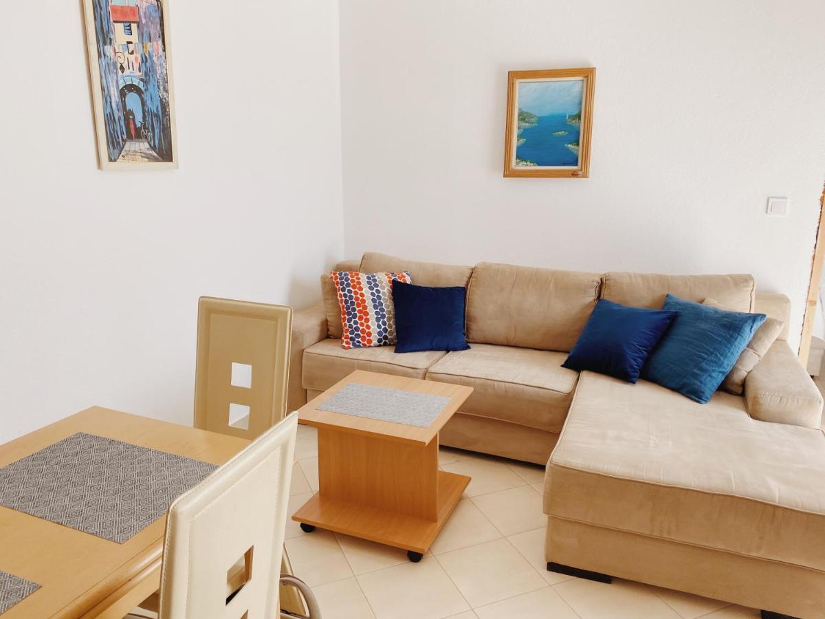 Apartments Sneki Baošići Bagian luar foto