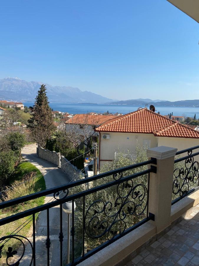 Apartments Sneki Baošići Bagian luar foto