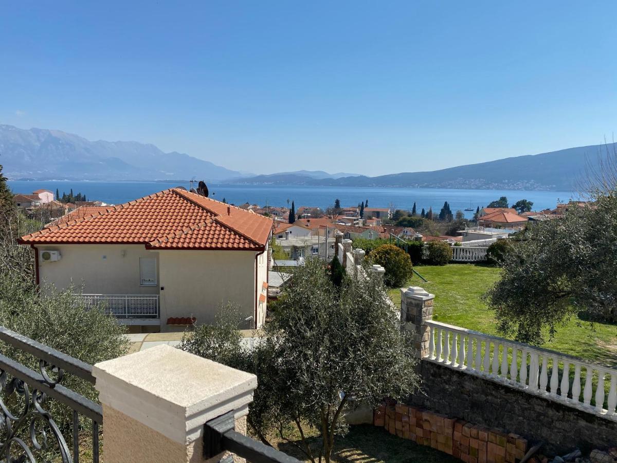 Apartments Sneki Baošići Bagian luar foto